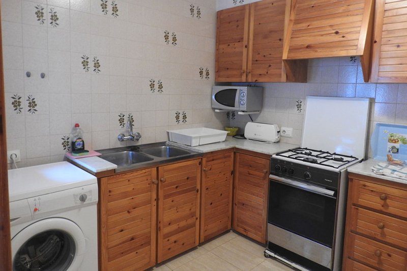Kitchen and laundry of the apartment Jardín Playa 2.