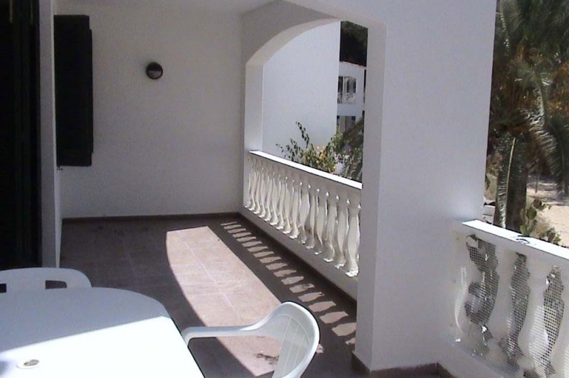 Terrace and balcony of the Jardín Playa 3 apartment.