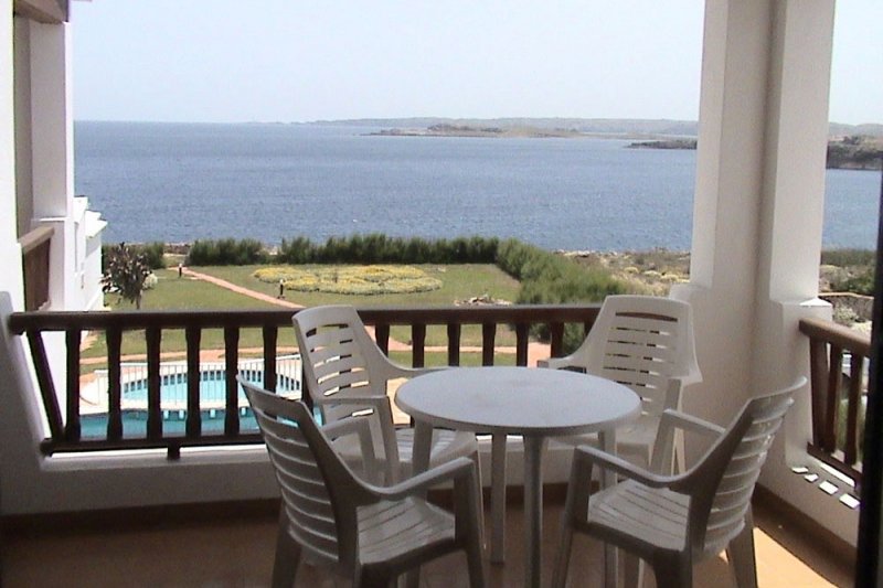 Terrace with incredible views of the Rocas Marinas 8R apartment.